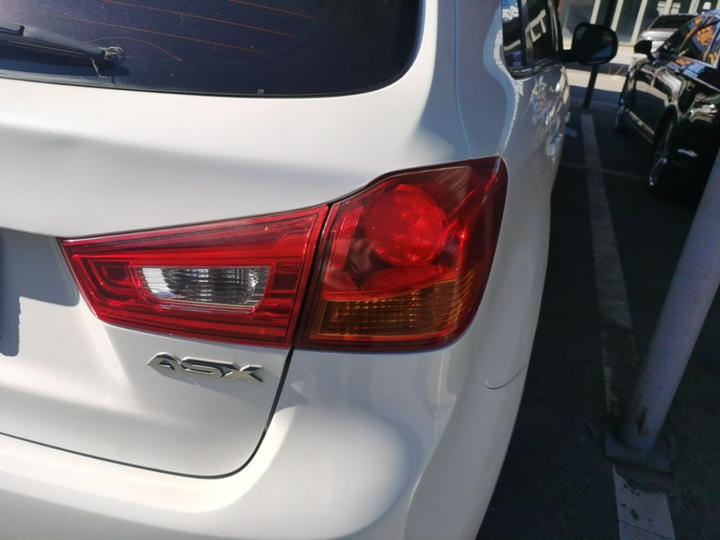 ASX 2013 2.0L CVT RWD Elite photo 7