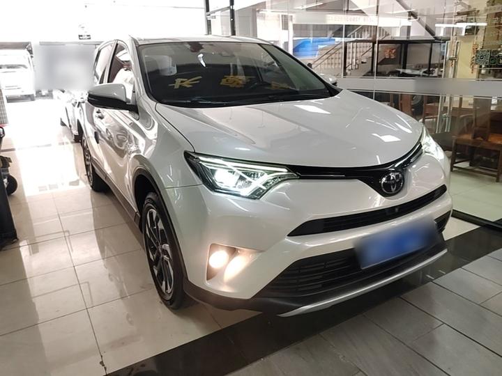 RAV4 2018 2.5L AT AWD Elite i photo 3