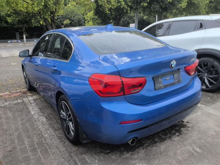 1 Series 2018 118i Sport photo 4