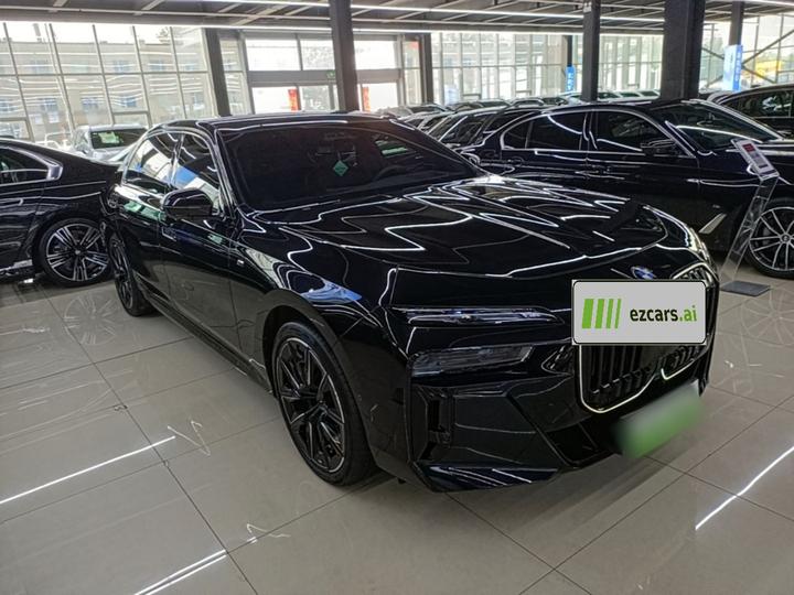 i7 2023 eDrive50L Exclusive M Sport Package photo 3