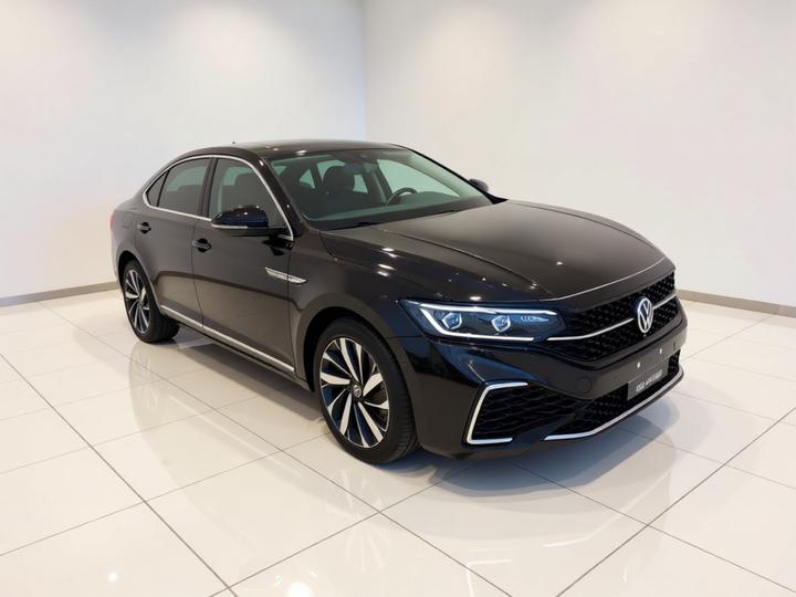 Passat 2022 330TSI Luxury photo 3