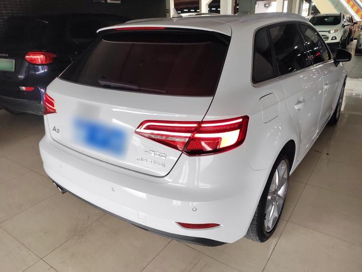 A3 2018 30 Anniversary Sportback 35 TFSI Progressive photo 4