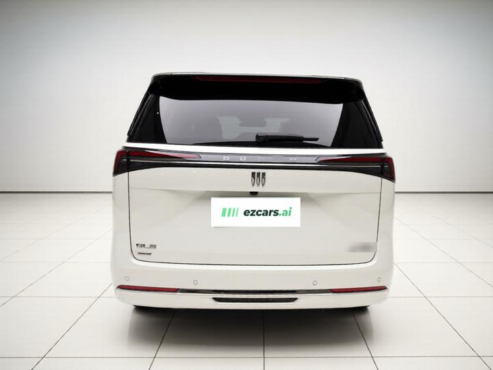 GL8 EV 2025 Exclusive photo 5