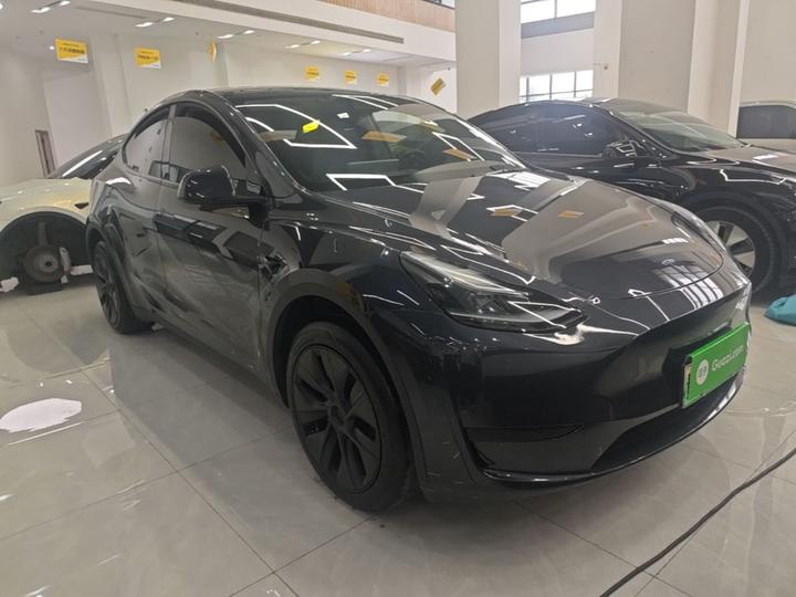 Model Y 2024 RWD photo 3