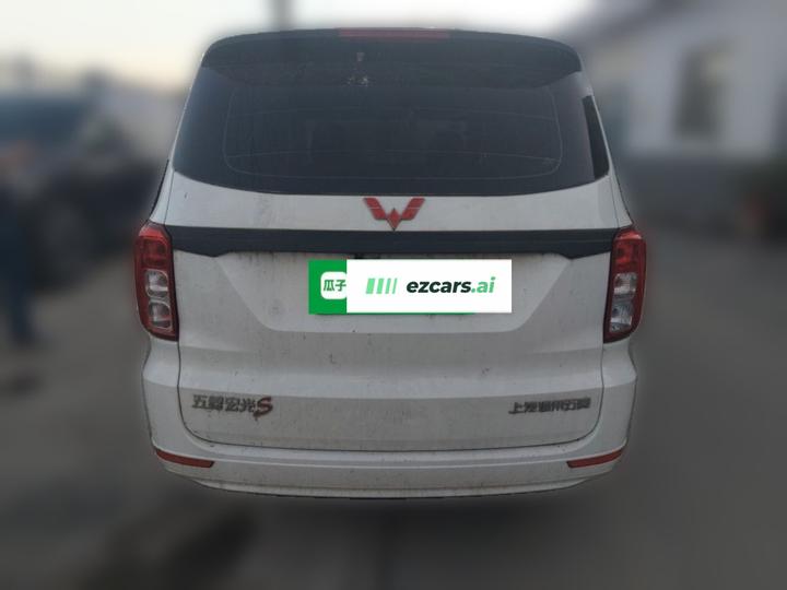Wuling Hongguang 2021 1.5L S Base LAR photo 5