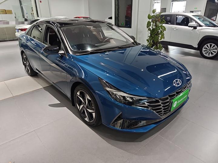 Elantra 2022 1.5L CVT LUX Premium photo 3