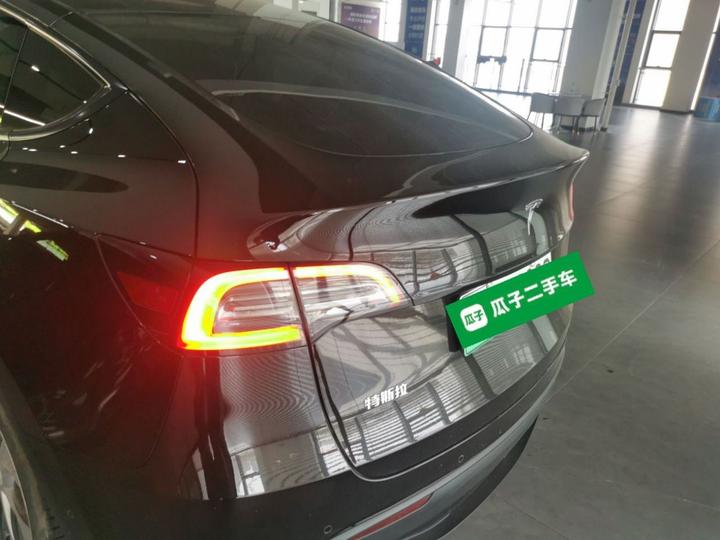 Model Y 2022 Facelift RWD photo 3