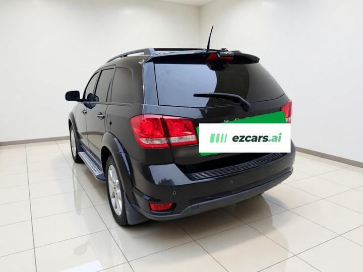 Dodge 2013 2.4L RWD photo 4