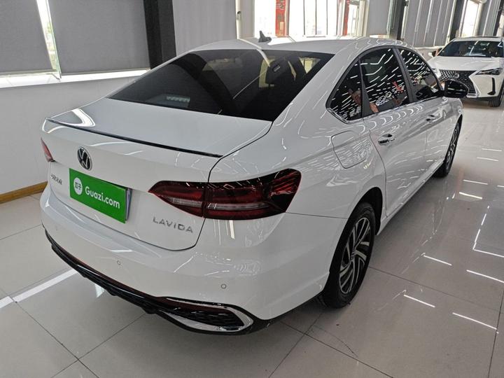 Lavida 2024 300TSI DSG Leading photo 4