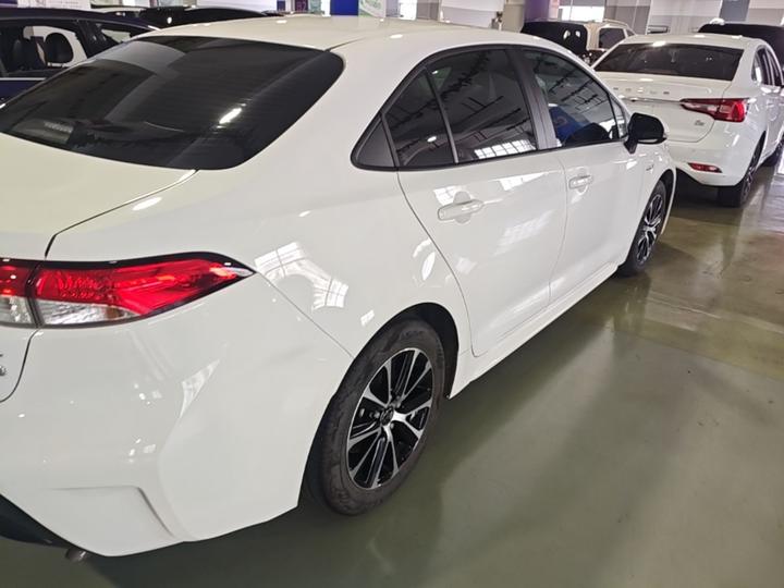 Levin 2023 Smart Hybrid 1.8L Luxury photo 6