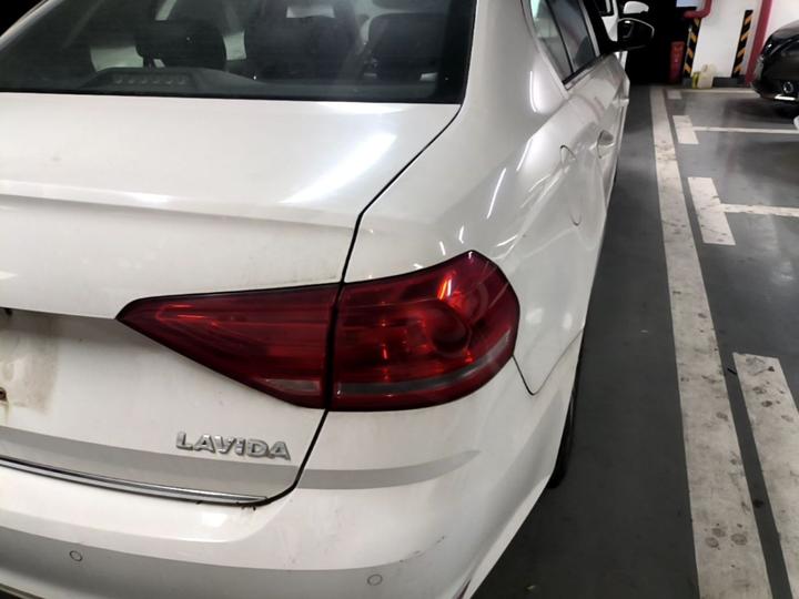 Lavida 2015 1.6L MT Comfort photo 7