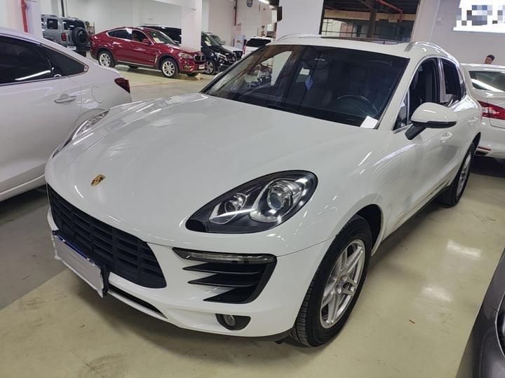 2016 Macan 2.0T
