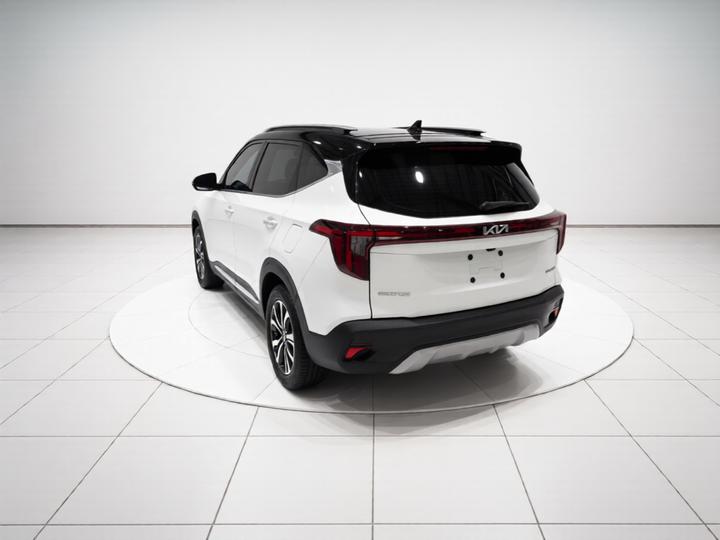 Seltos 2023 1.5L CVT Luxury photo 4