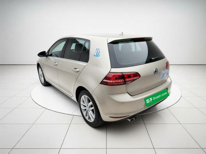 Golf 2017 230TSI AT Luxury Anniversary Edition photo 4