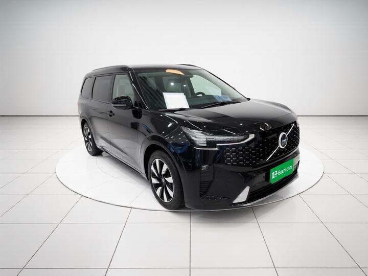 EM90 2025 Ultra 6-Seater photo 3