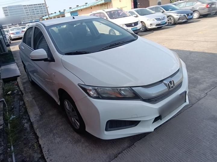 2015 1.5L CVT Comfort photo 3