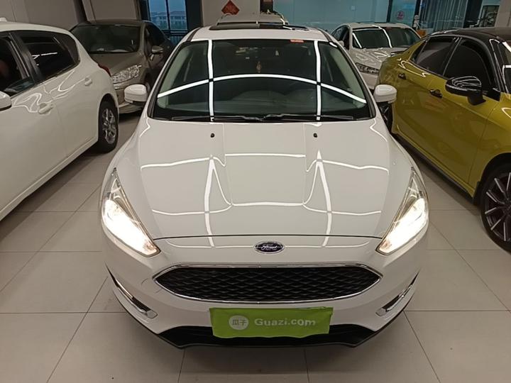 Focus 2017 Hatchback 1.6L AT Fashion photo 2