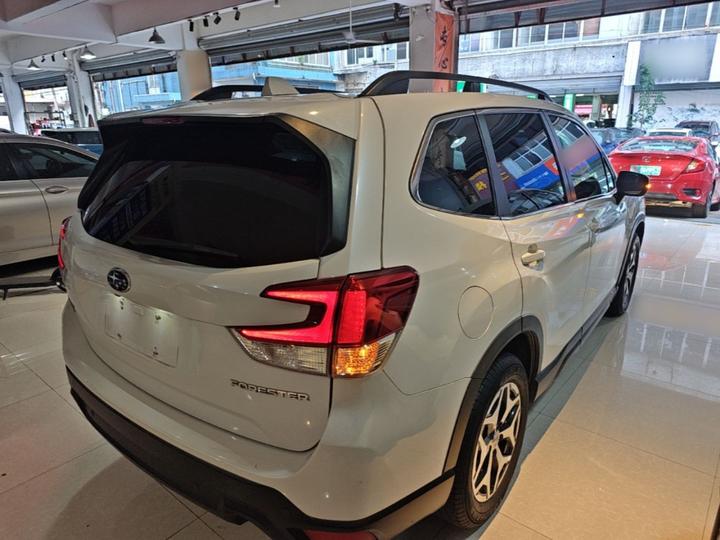 Forester 2021 2.0i Luxury EyeSight photo 4