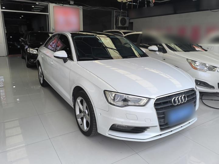 A3 2015 Limousine 40 TFSI AT Luxury photo 3