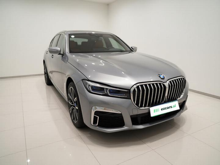 7 Series 2019 740Li Exclusive M Sport Package photo 3
