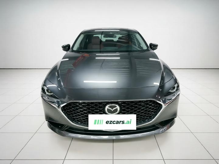 3 Axela 2023 2.0L AT photo 2
