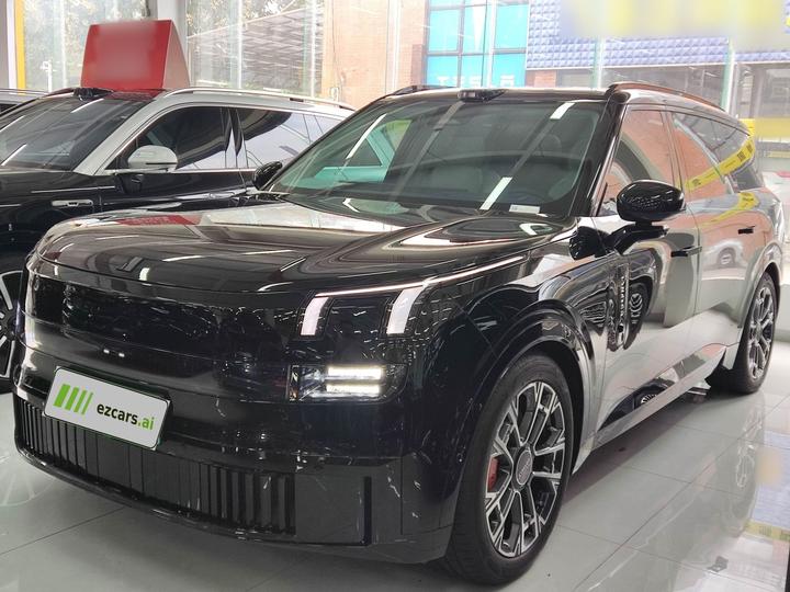 900 2025 2.0T Ultra 6-Seater