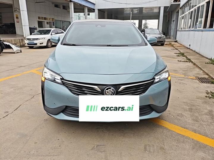 6 2020 PHEV photo 2