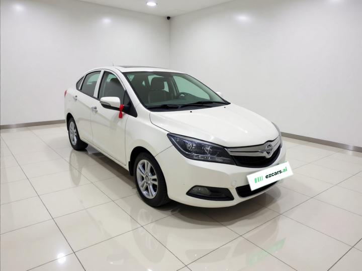 Haima M3 2015 1.5L MT Elite photo 3