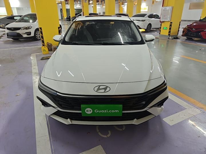 Elantra 2023 1.5L CVT LUX Premium photo 2