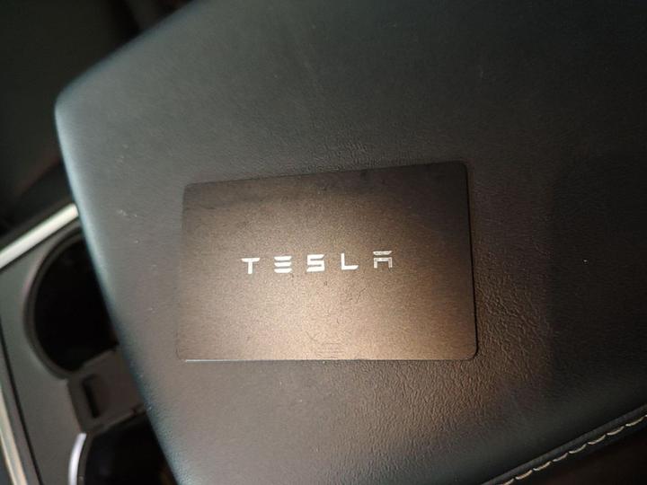 Model Y 2023 RWD photo 8