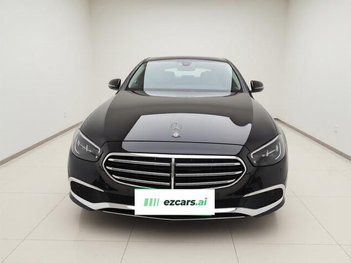 E-Class 2023 E 300 L Luxury photo 2