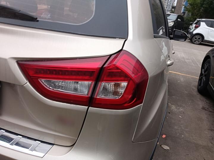 Vision X3 2017 1.5L AT Premium photo 7
