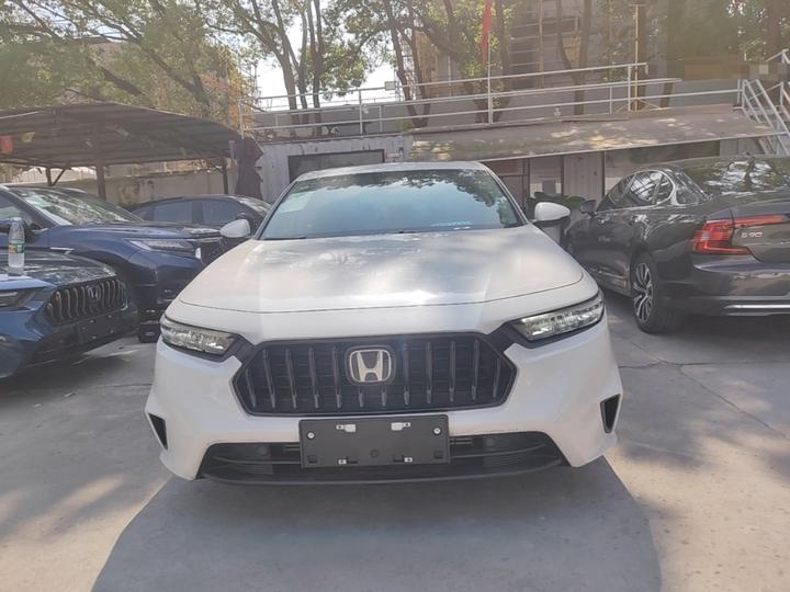 2023 260TURBO photo 2