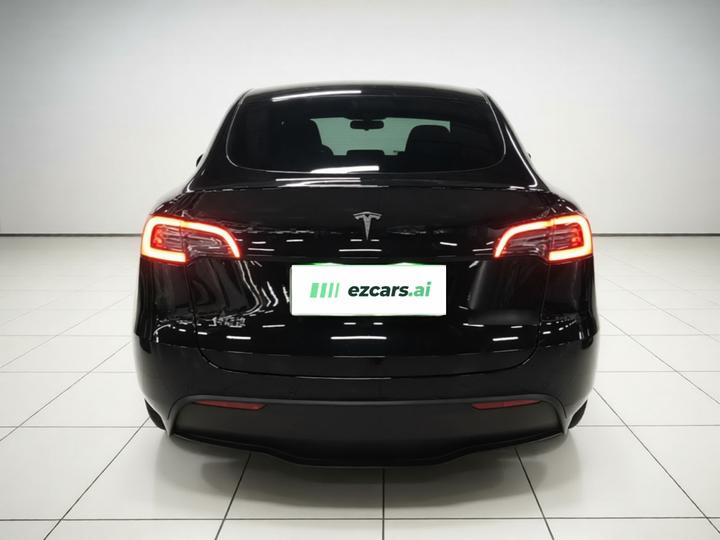 Model Y 2022 Long Range AWD photo 3