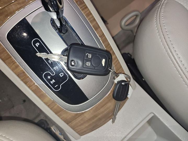 Excelle 2015 1.5L AT Classic photo 8
