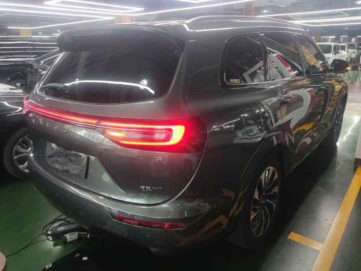 HIMA AITO M7 2022 1.5T AWD Luxury photo 4
