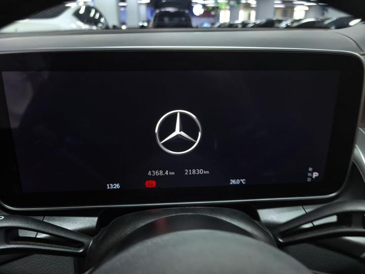 GLC 2024 GLC 300 L 4MATIC Dynamic 5-Seater photo 7