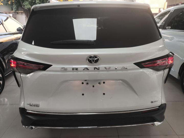 Granvia 2024 2.5L Hybrid Comfort photo 3