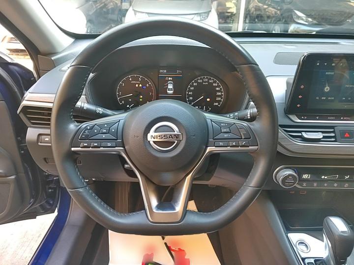 Teana 2021 2.0L XL Comfort photo 2