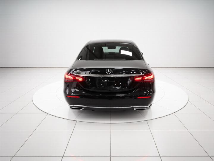 E-Class 2023 E 300 L Fashion photo 5