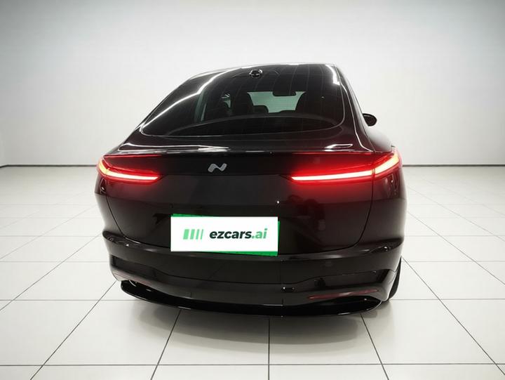 L60 2024 60kWh RWD photo 5