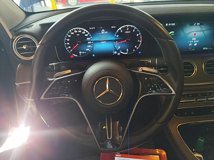 E-Class 2022 E 260 L photo 6