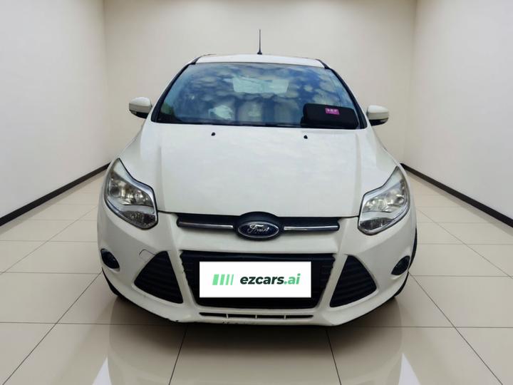 Focus 2012 Hatchback 1.6L MT Comfort photo 2