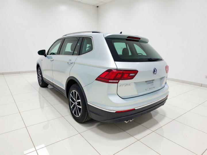 Tiguan L 2018 330TSI AT RWD Luxury photo 4