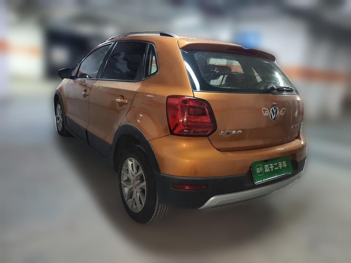 2014 1.6L Cross Polo AT photo 4