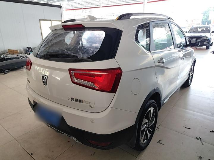 560 2015 1.8L MT Luxury photo 6