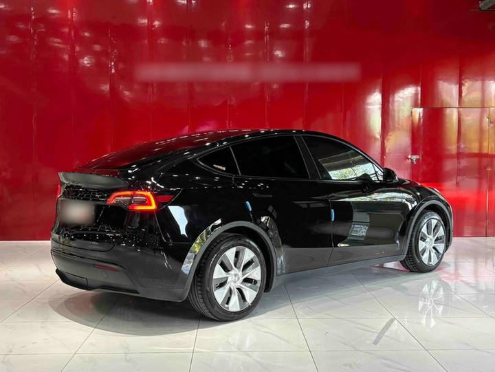 Model Y 2022 Facelift RWD photo 4