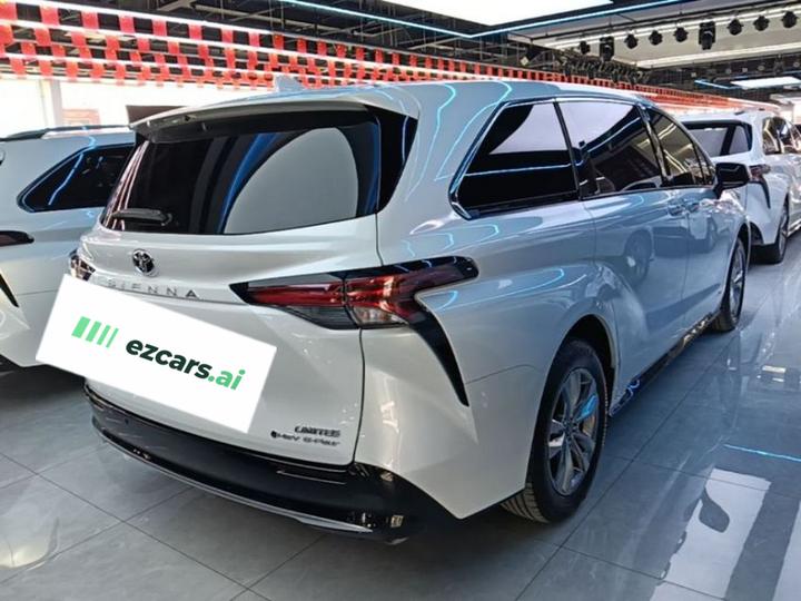 Sienna 2024 2.5L Hybrid AWD Premium photo 6