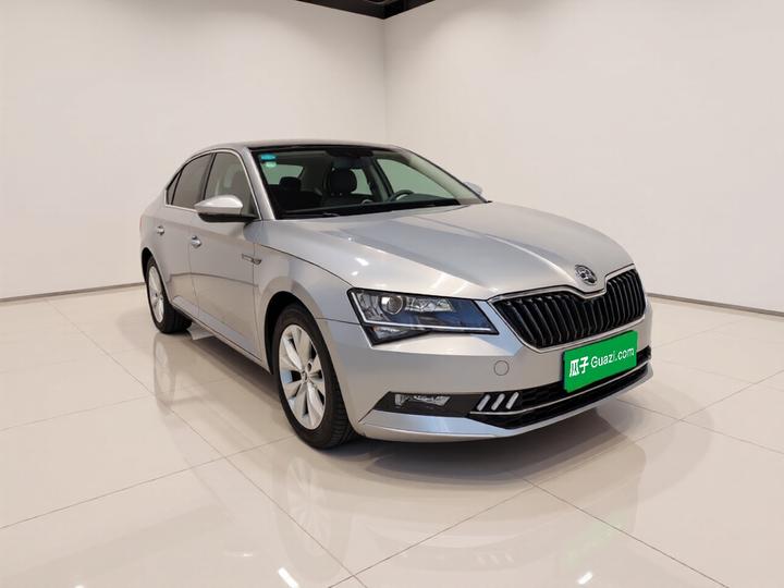 Superb 2016 TSI330 DSG photo 3