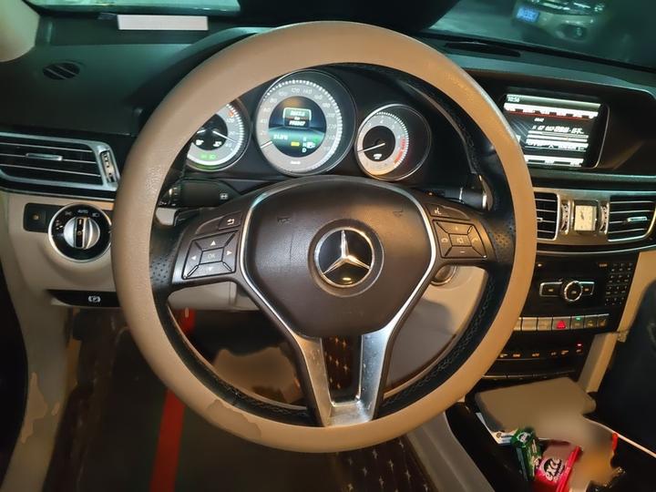 E-Class 2015 E 260 L Sport Fashion photo 3